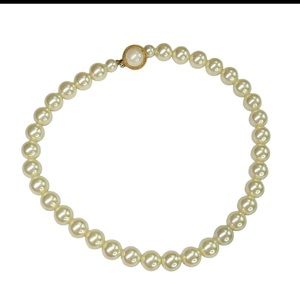 1980 vintage pearl necklace